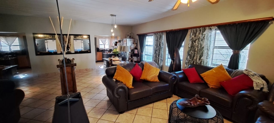 To Let 3 Bedroom Property for Rent in Safari Gardens North West